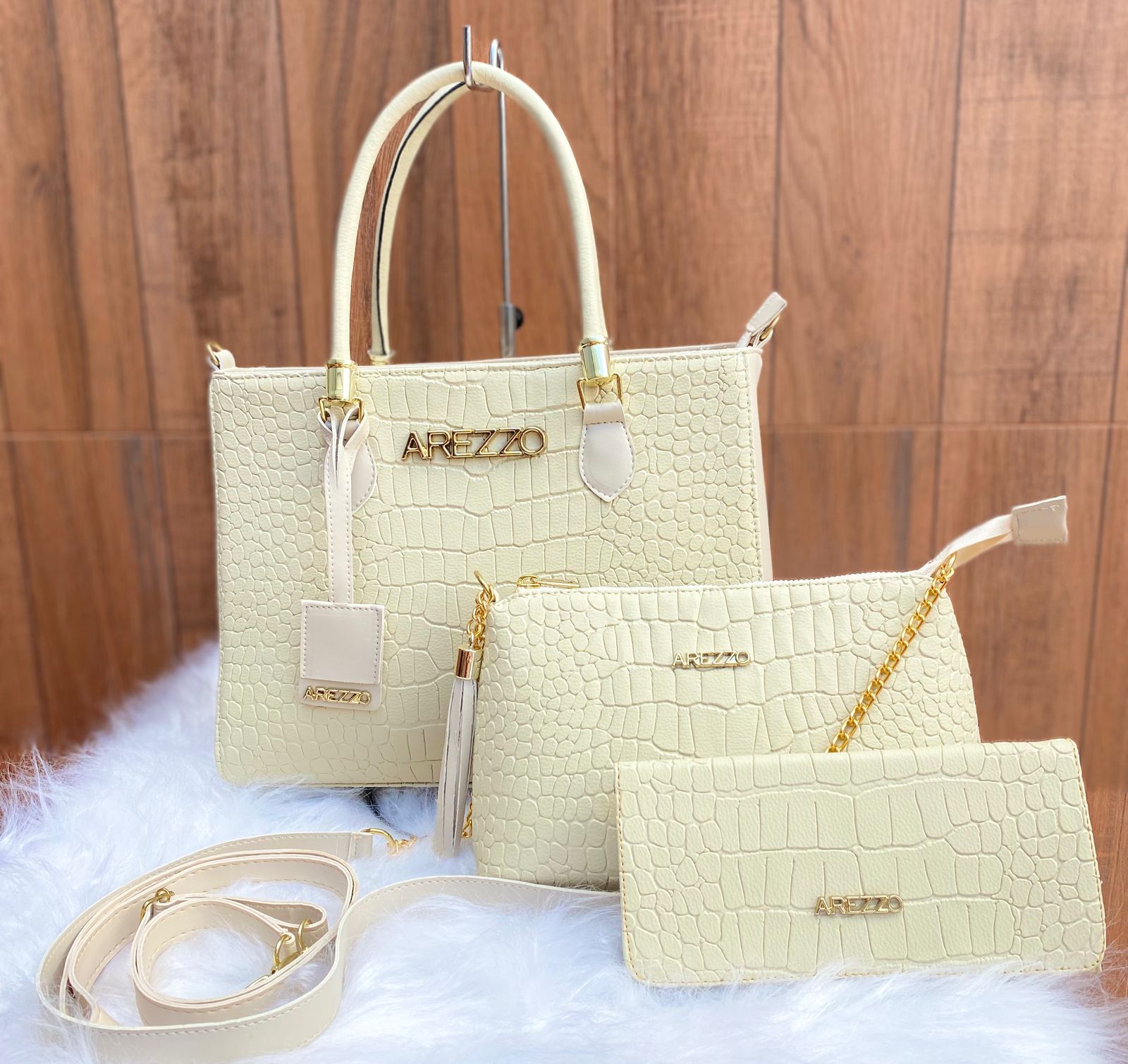 Arezzo – Bolsa, Bolsa de Mão, Carteira (Compre 1 leve 3)